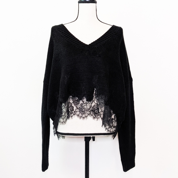 🌟LAST 1🌟NWT Storia Black Lace Hem Sweater - Picture 2 of 5